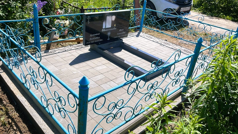 Памятник из гранита форма №0015